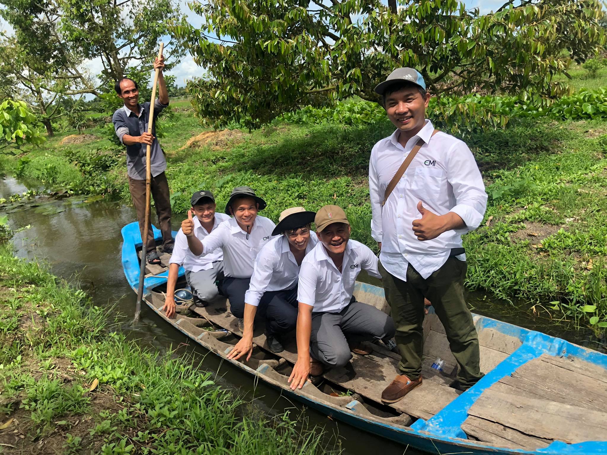 eminhatban-3 Emi Nhật Bản trên mọi nẻo đường