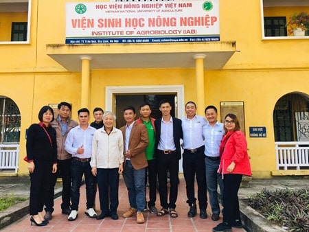 EMI cộng tác chặt chẽ với Viện sinh học Nông nghiệp